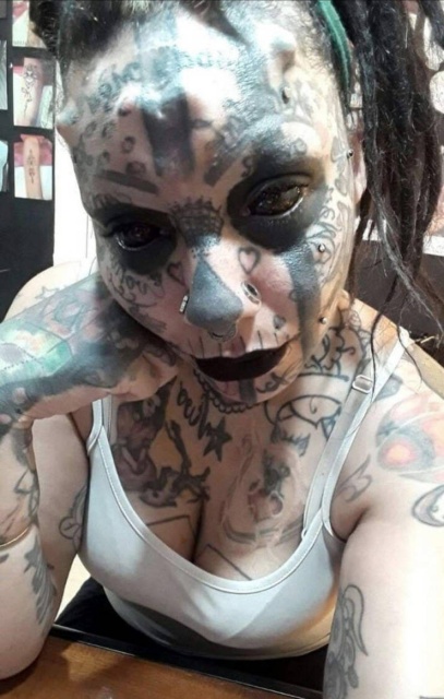 People Who Turned Themselves Into Monsters (47 pics)