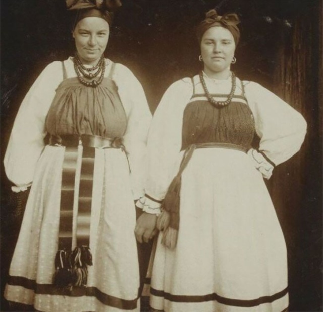 Rare Vintage Photos Of Dwellers Of The Russian North Over A Century Ago (24 pics)