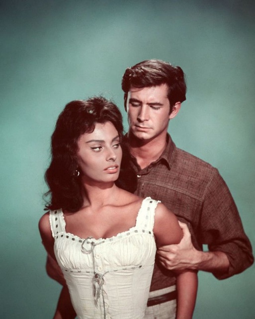 Sophia Loren Ã©s Anthony Perkins Az "Elms Under the Elms" cÃ­mÅ± filmben (1958) (20 kÃ©p)