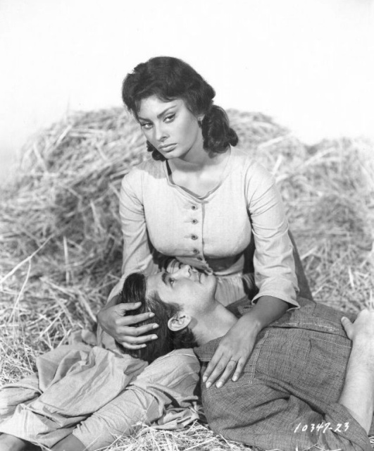 Sophia Loren and Anthony Perkins In ‘Desire Under the Elms’ (1958) (20 pics)