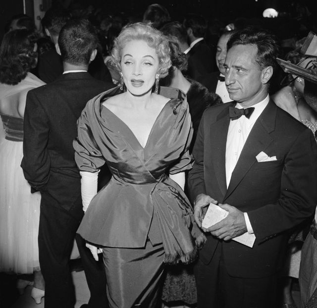 A Look Back at the Star-Studded World Premiere of ‘A Star Is Born’ (34 pics) A Look Back at the Star-Studded World Premiere of ‘A Star Is Born’ (34 pics)