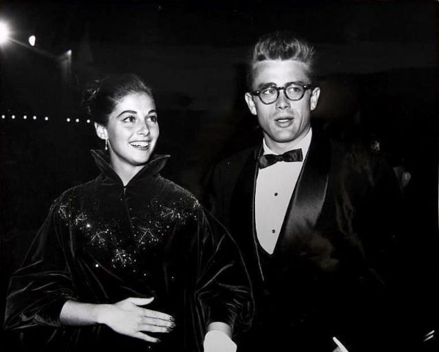 A Look Back at the Star-Studded World Premiere of ‘A Star Is Born’ (34 pics) A Look Back at the Star-Studded World Premiere of ‘A Star Is Born’ (34 pics)