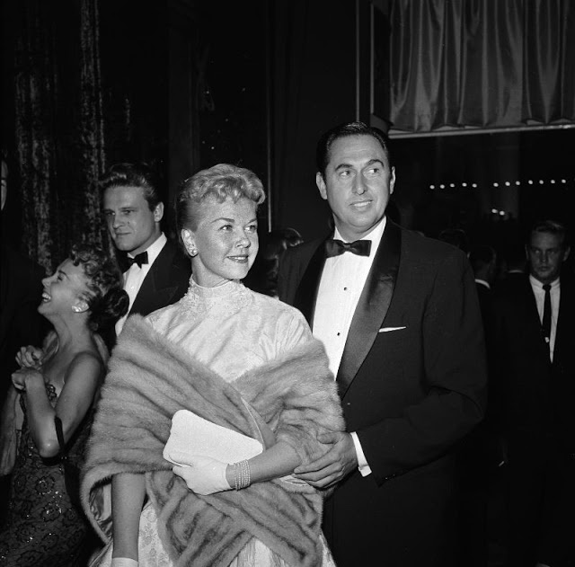 A Look Back at the Star-Studded World Premiere of ‘A Star Is Born’ (34 pics) A Look Back at the Star-Studded World Premiere of ‘A Star Is Born’ (34 pics)