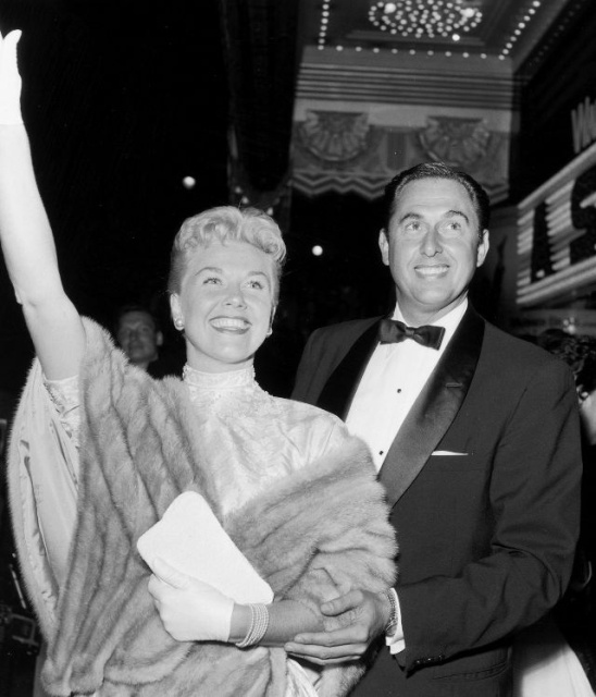 A Look Back at the Star-Studded World Premiere of ‘A Star Is Born’ (34 pics) A Look Back at the Star-Studded World Premiere of ‘A Star Is Born’ (34 pics)