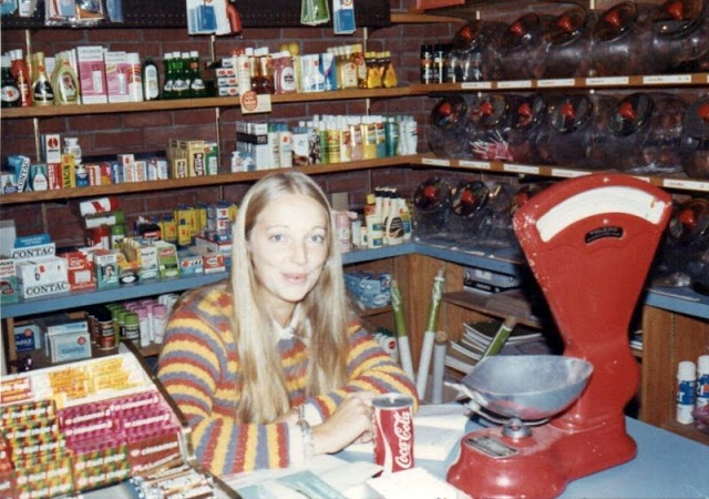 60s clothing store