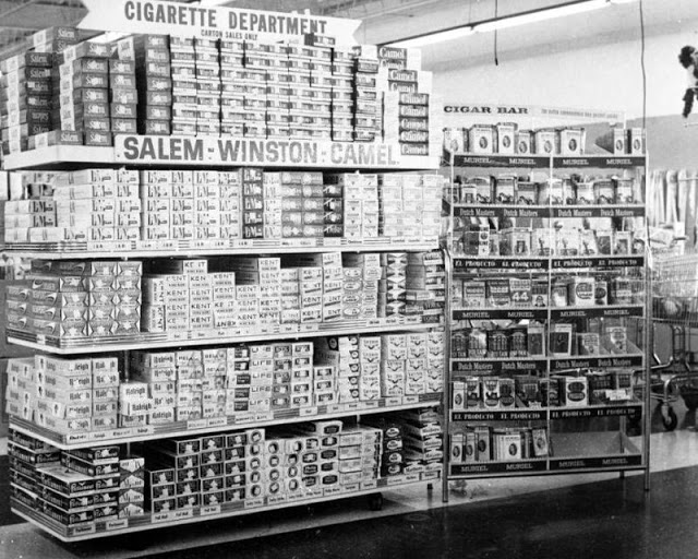 31 Images of US Stores In The '60s