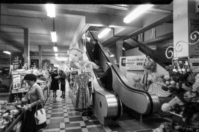 60s clothing store