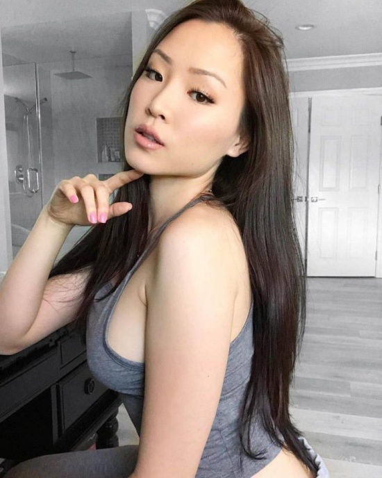 Beautiful Asian Girls (29 pics)