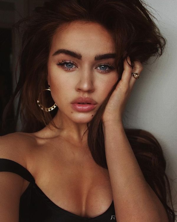 Rosie Mac, Dany Targaryen’s Stunt Double, Is Very Cute (30 pics)