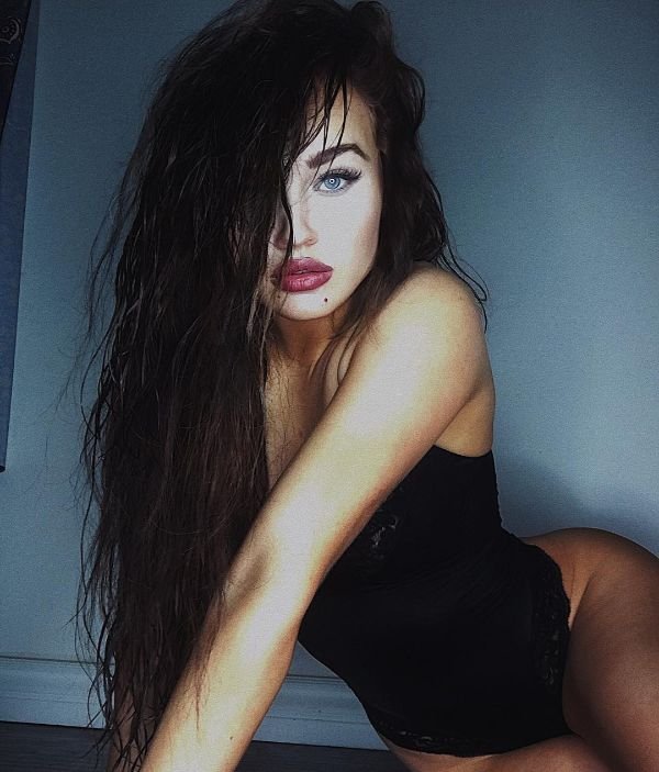 Rosie Mac, Dany Targaryen’s Stunt Double, Is Very Cute (30 pics)