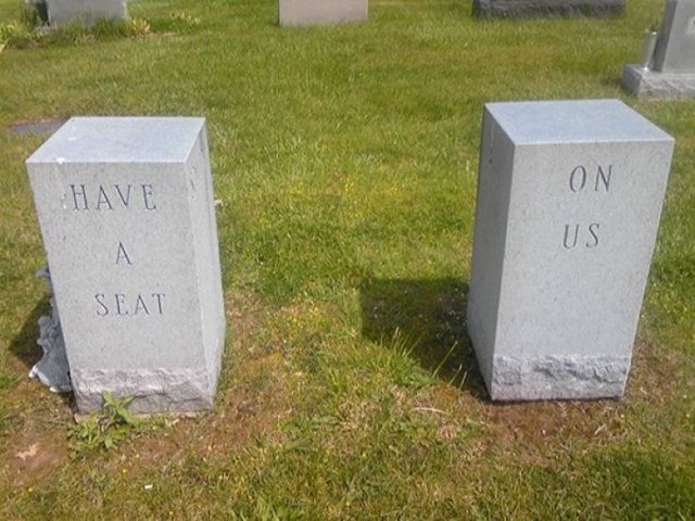 Tombstones Can Be Funny Too (24 pics)