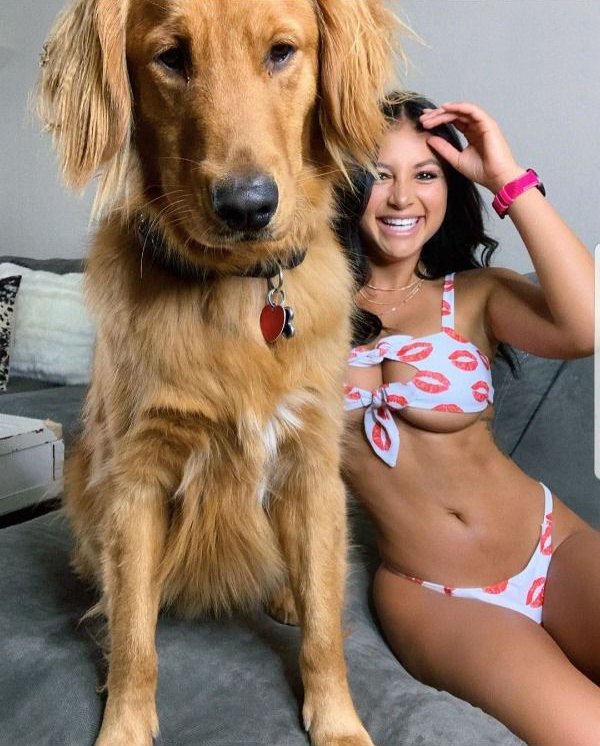 Girls And Their Dogs (32 pics)