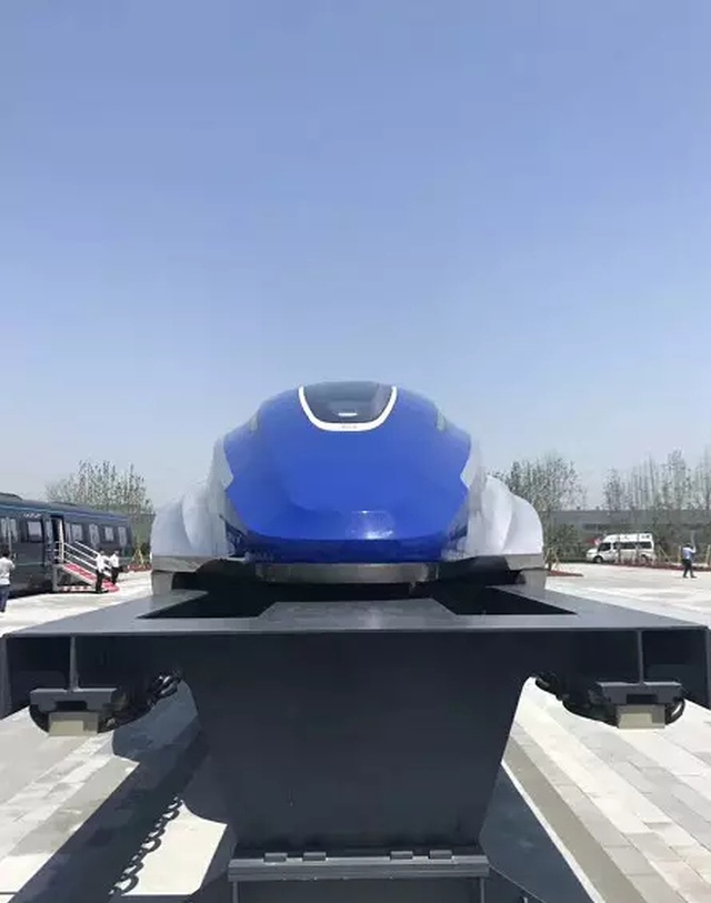 China's Maglev Train Prototype Has A Speed of 370 MPH (595 km/h) (12 pics)