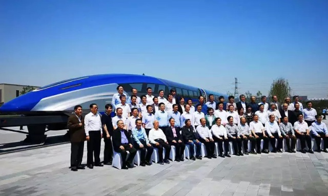 China's Maglev Train Prototype Has A Speed of 370 MPH (595 km/h) (12 pics)