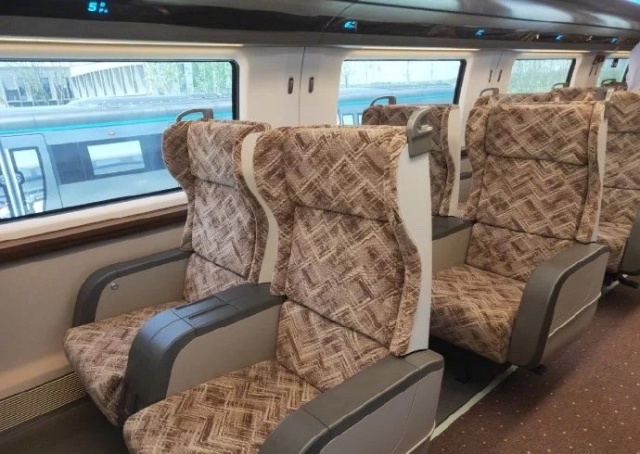China's Maglev Train Prototype Has A Speed of 370 MPH (595 km/h) (12 pics)