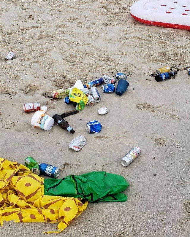 This Is How Memorial Day Tourists Destroy Virginia Beach (22 pics)