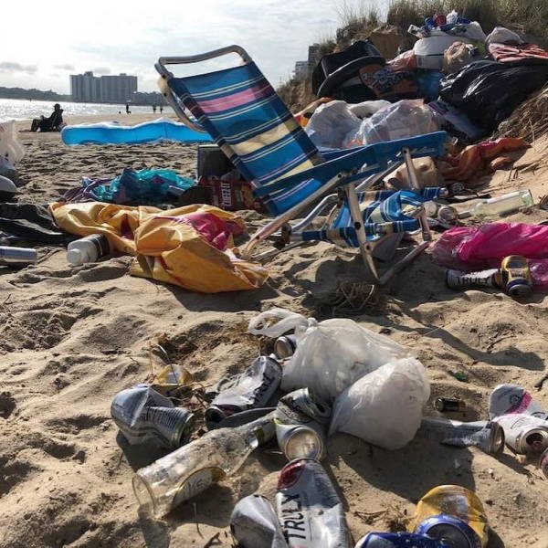 This Is How Memorial Day Tourists Destroy Virginia Beach (22 pics)