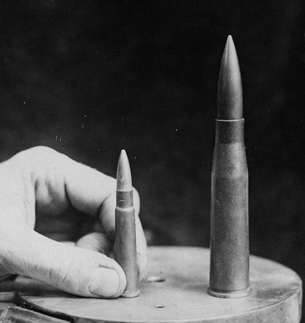 This Girl Is Shooting A 5-Foot 7-Inch WWI Rifle (18 pics)