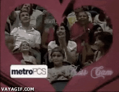 Funny Kiss Cam Moments (15 GIFs)