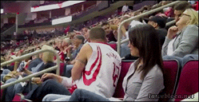 Funny Kiss Cam Moments (15 GIFs)