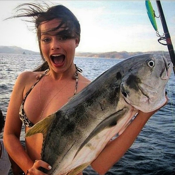 Girls Gone Fishing (40 pics)