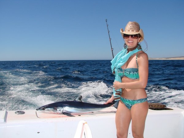 Girls Gone Fishing (40 pics)