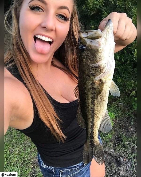 Girls Gone Fishing (40 pics)