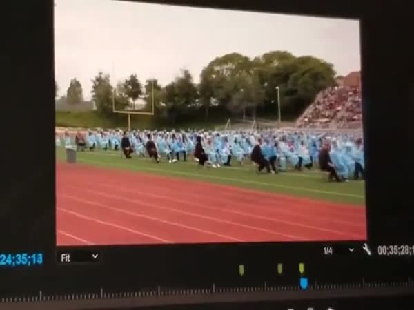 High School Valedictorian Delivers A Speech Consisting Of 100% Truth
