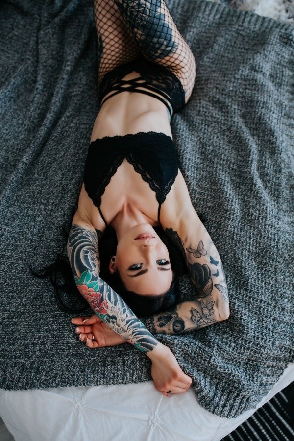 Hot Girls With Tattoos (60 pics)