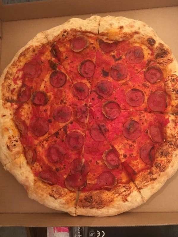 Pizza Fails And Wins (32 pics)