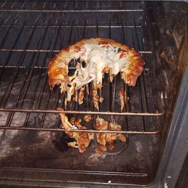 Pizza Fails And Wins (32 pics)