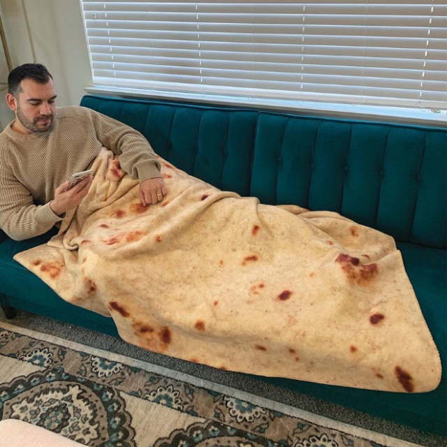 2019 Must-Have Burrito Blanket (14 pics)
