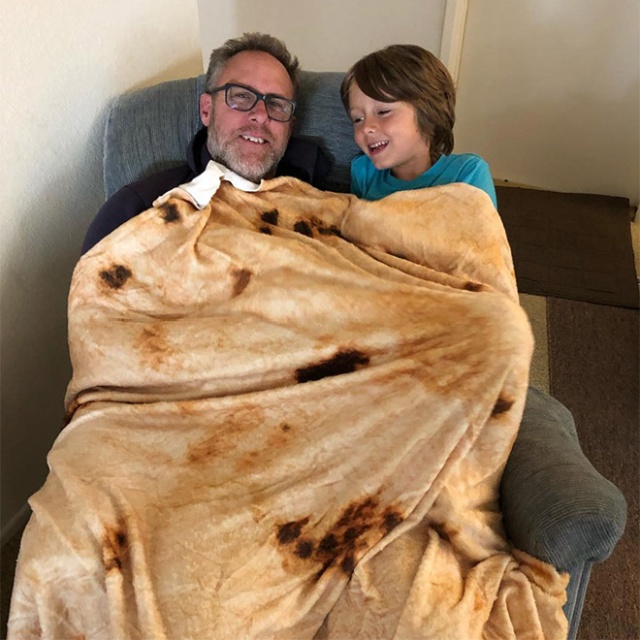 2019 Must-Have Burrito Blanket (14 pics)