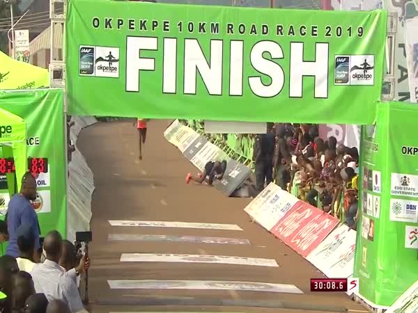 Kenyan Runner Shows What Sports Should Be All About