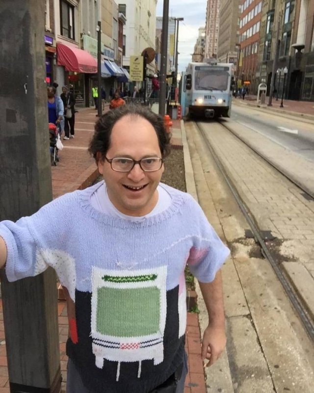 Guy Creates Sweater Copies Of Famous Places And Then Travels There (24 pics) Guy Creates Sweater Copies Of Famous Places And Then Travels There (24 pics)