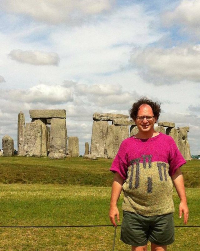 Guy Creates Sweater Copies Of Famous Places And Then Travels There (24 pics) Guy Creates Sweater Copies Of Famous Places And Then Travels There (24 pics)