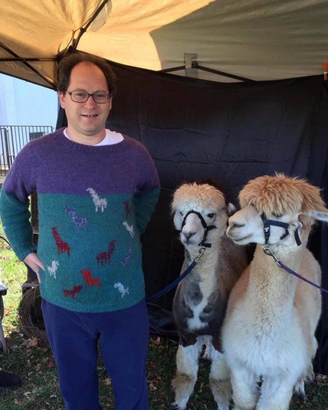 Guy Creates Sweater Copies Of Famous Places And Then Travels There (24 pics) Guy Creates Sweater Copies Of Famous Places And Then Travels There (24 pics)