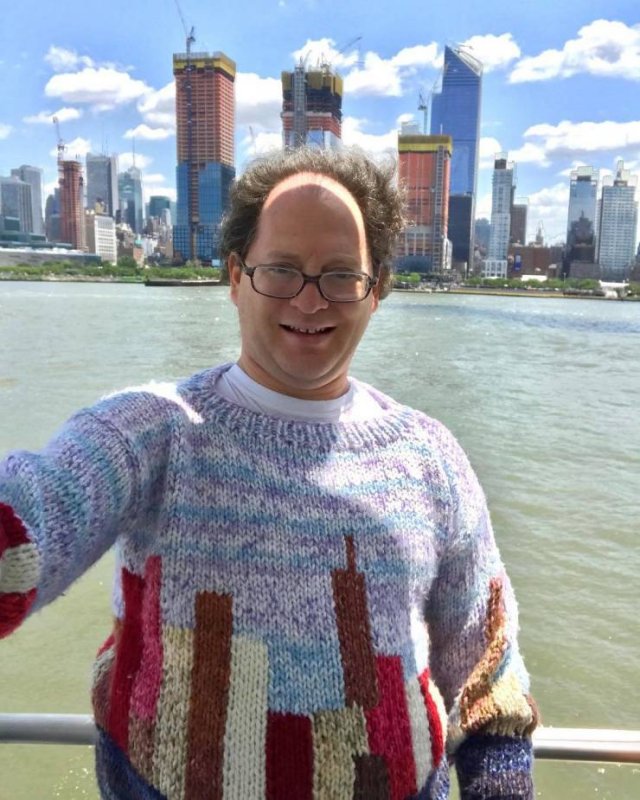 Guy Creates Sweater Copies Of Famous Places And Then Travels There (24 pics) Guy Creates Sweater Copies Of Famous Places And Then Travels There (24 pics)