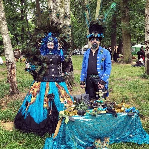 Photos From A Goth Festival (29 pics)