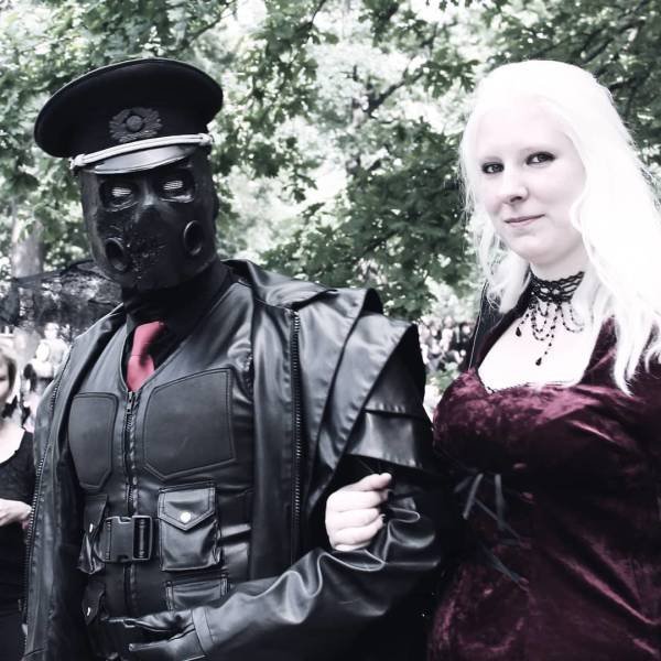 Photos From A Goth Festival (29 pics)