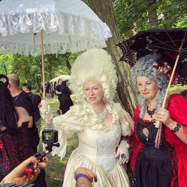 Photos From A Goth Festival (29 pics)