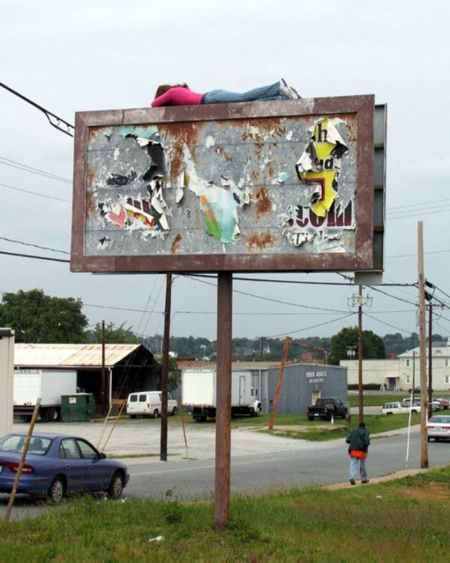 Artist Places Mannequins Around The World Just To Mess With People (30 pics)