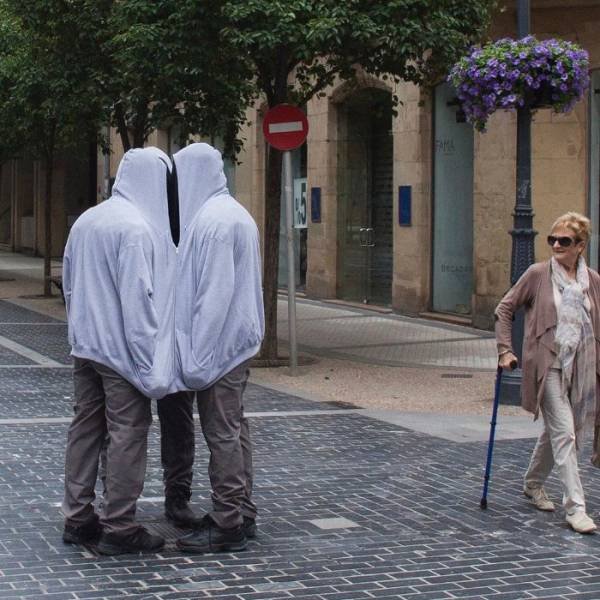 Artist Places Mannequins Around The World Just To Mess With People (30 pics)