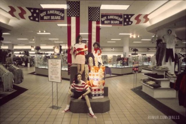 American Malls In The 80’s (22 pics)