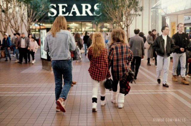 American Malls In The 80’s (22 pics)