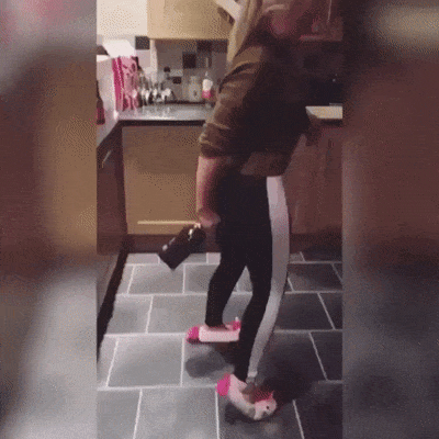 Women And Alcohol (18 pics)