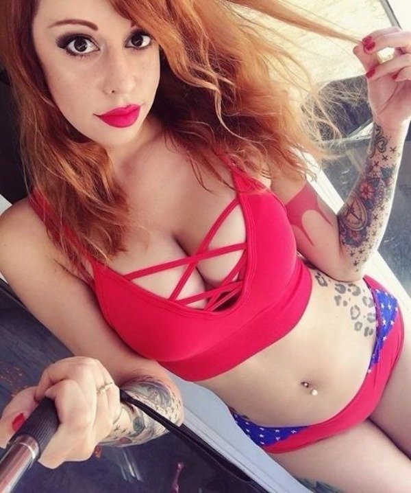 Girls With Tattoos (30 pics)