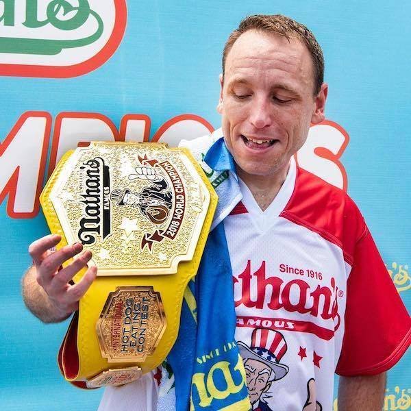 Try To Beat These Records By A Competitive Eater Joey Chestnut (21 pics)