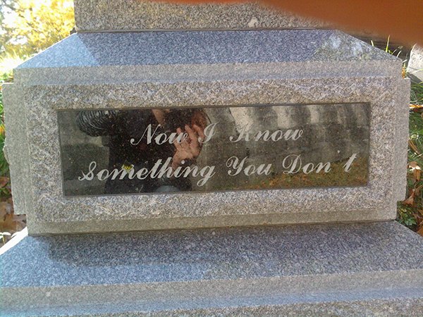 Funny Tombstones (24 pics)