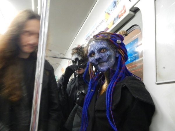 Strange People In The Subway (39 pics)